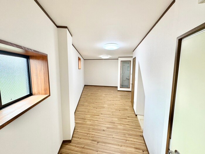 シャンロ－ズ東香里２の物件内観写真