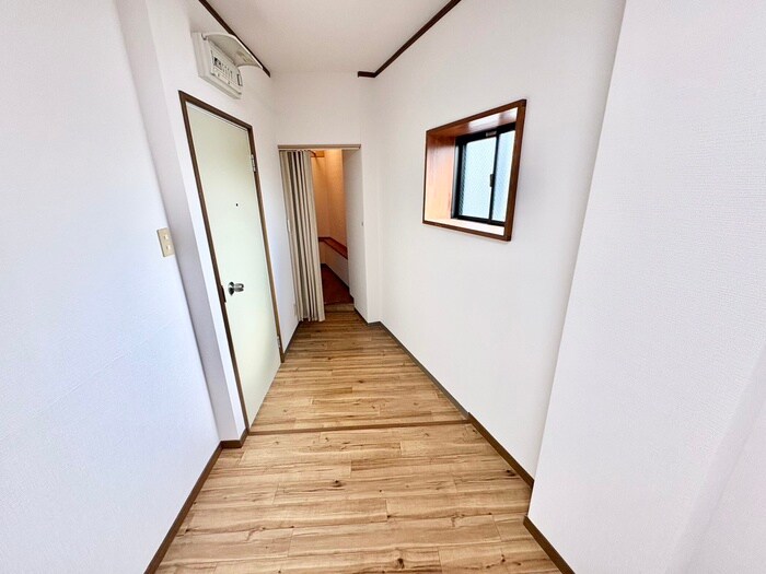 シャンロ－ズ東香里２の物件内観写真