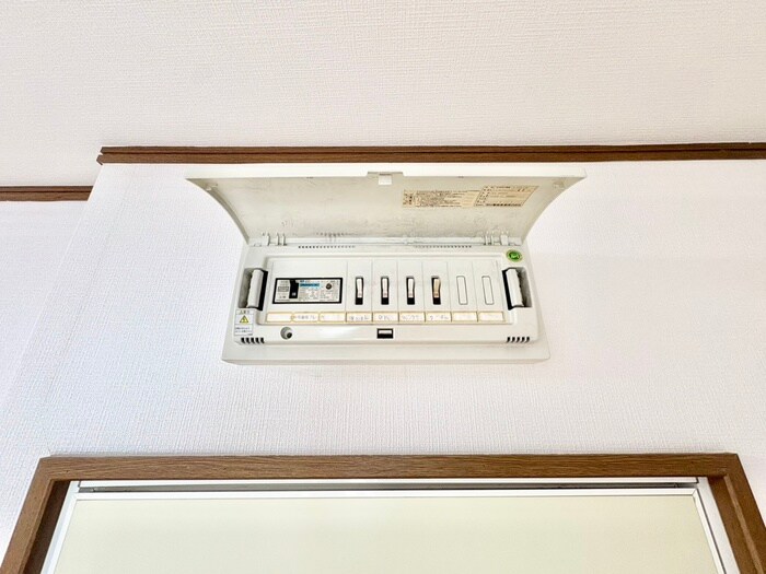 シャンロ－ズ東香里２の物件内観写真