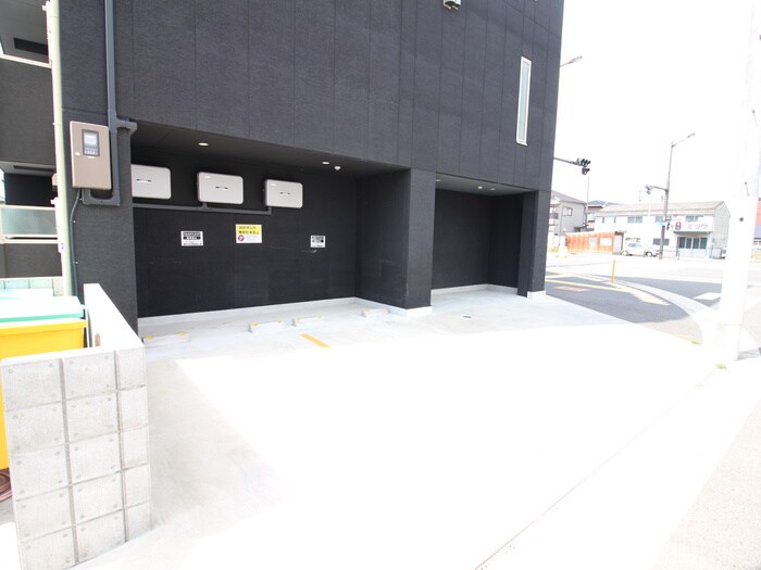 エヌエムトラントキャトフの物件外観写真