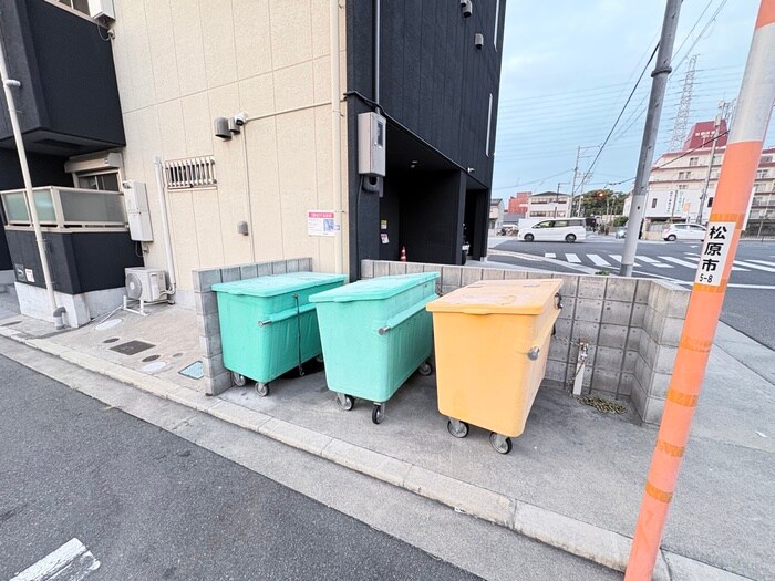 エヌエムトラントキャトフの物件外観写真