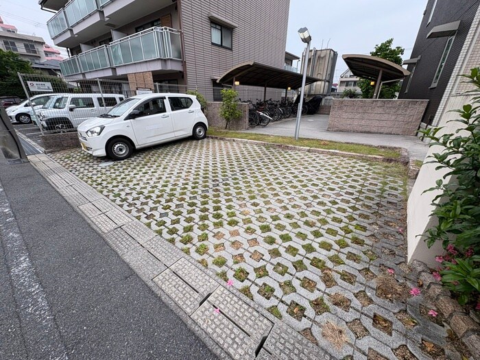 ファミリア金剛の物件外観写真