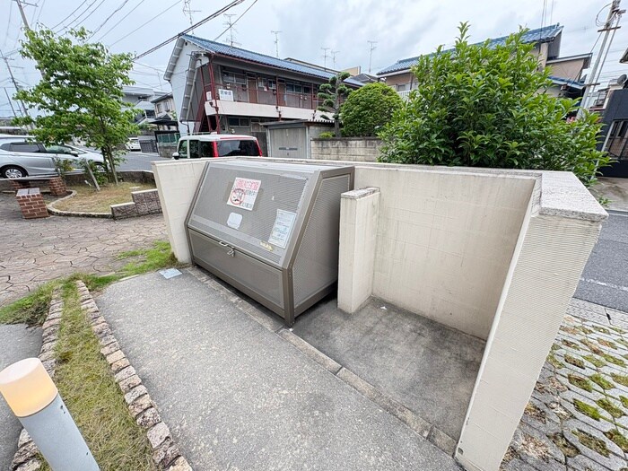 ファミリア金剛の物件外観写真