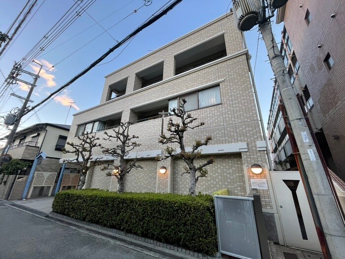 アジュール上野西の物件外観写真