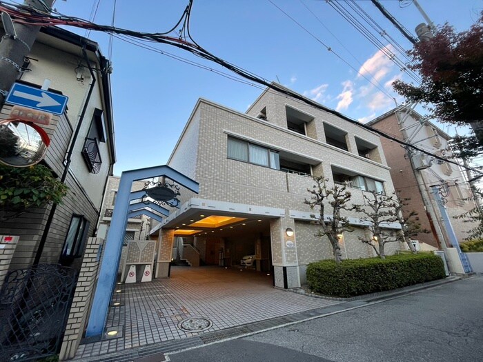 アジュール上野西の物件外観写真