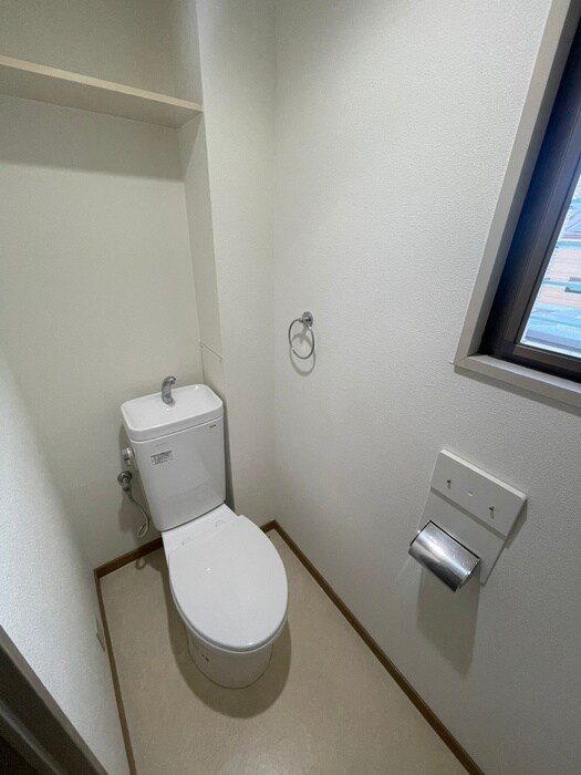 アジュール上野西の物件内観写真