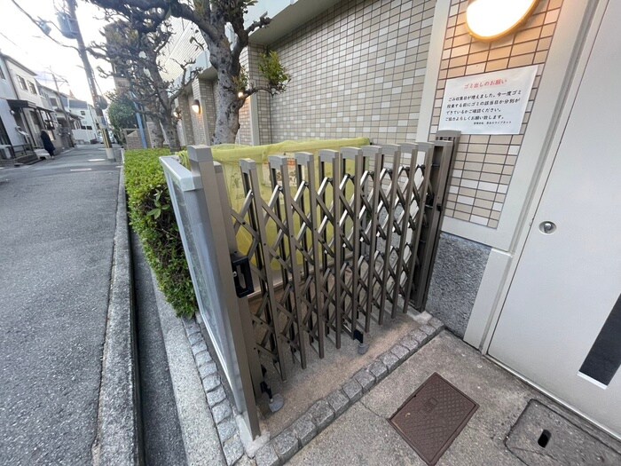 アジュール上野西の物件外観写真