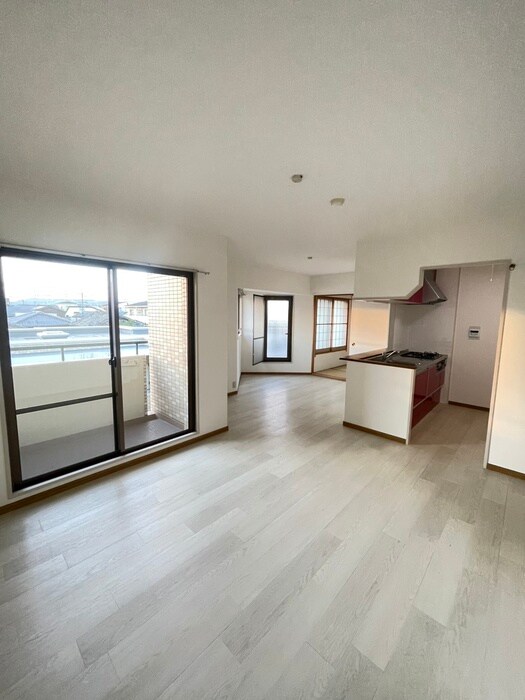 アジュール上野西の物件内観写真