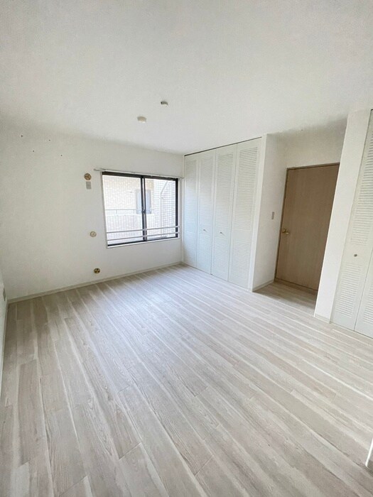 アジュール上野西の物件内観写真