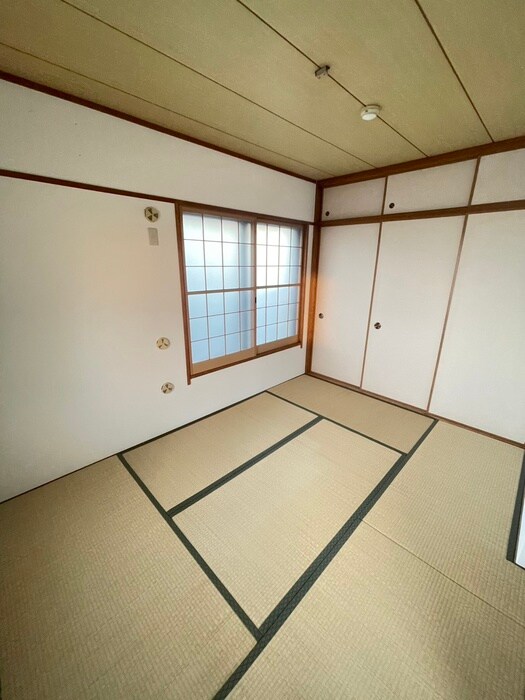 アジュール上野西の物件内観写真