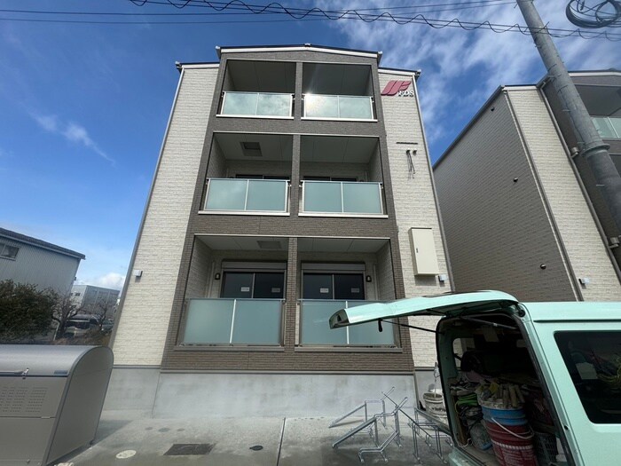 F asecia cerの物件外観写真