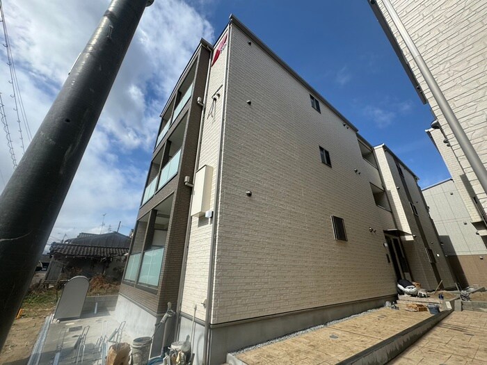 F asecia cerの物件外観写真