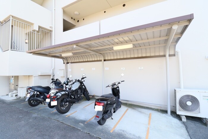 彩都シオンの物件外観写真