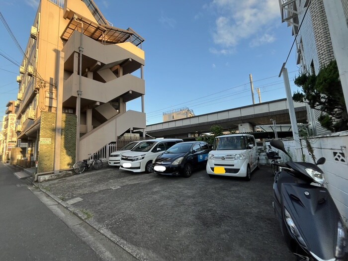 三洋苑の物件外観写真