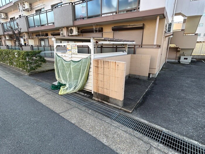 橋本マンションの物件外観写真