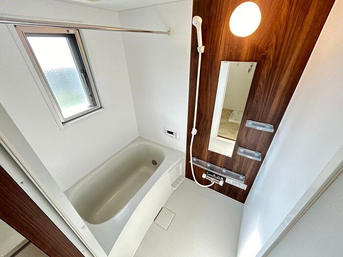 グリ－ンパ－ク西院の物件内観写真