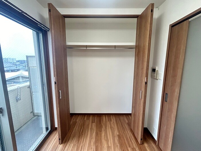 グリ－ンパ－ク西院の物件内観写真