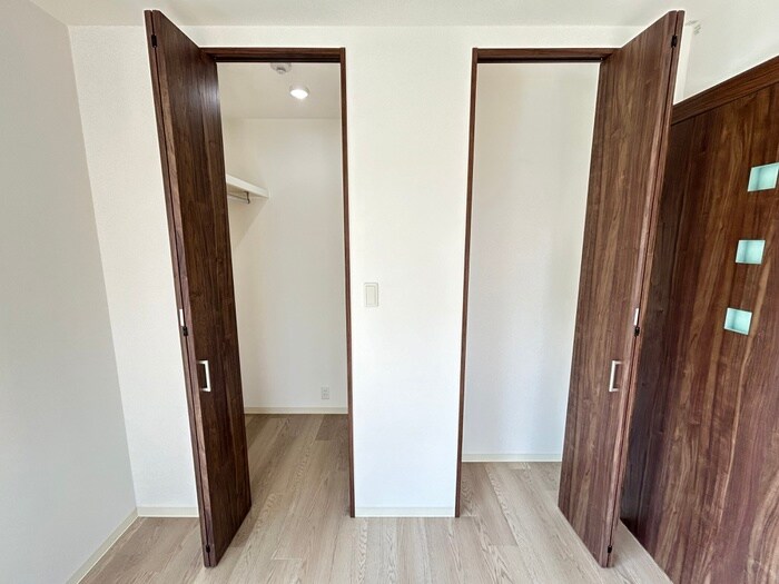 グリ－ンパ－ク西院の物件内観写真