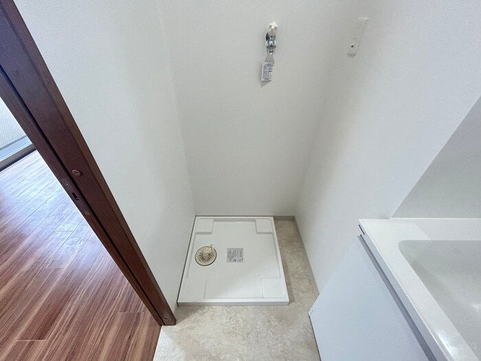 グリ－ンパ－ク西院の物件内観写真