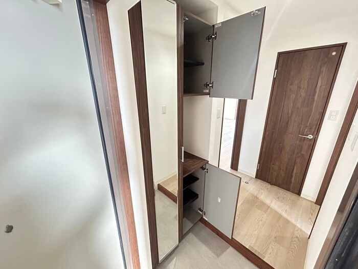 グリ－ンパ－ク西院の物件内観写真