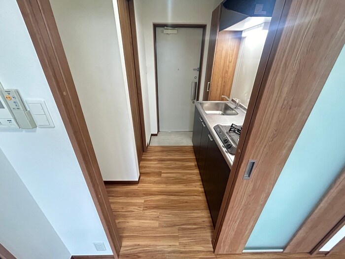 グリ－ンパ－ク西院の物件内観写真