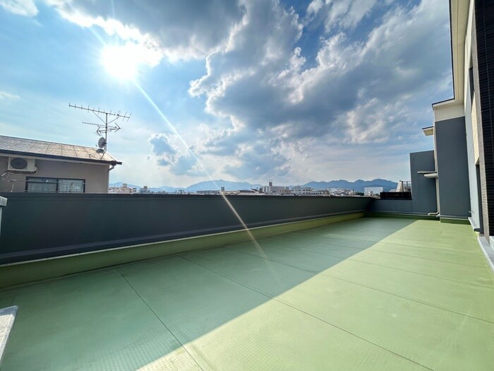 グリ－ンパ－ク西院の物件内観写真