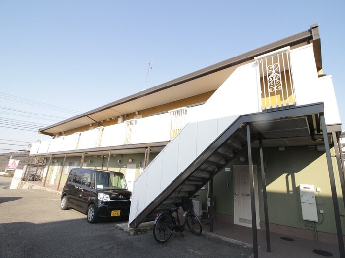 グリ－ン桃山Ａ棟の物件外観写真