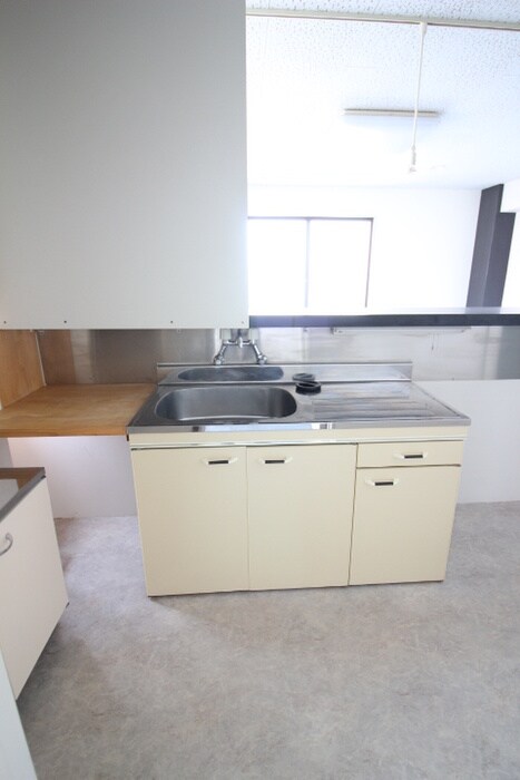 リノーベル川西の物件内観写真