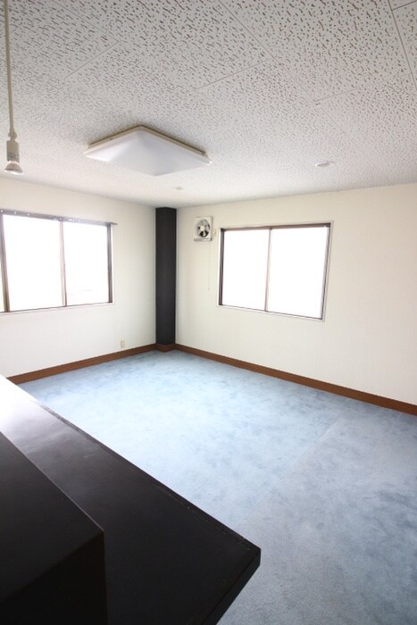 リノーベル川西の物件内観写真