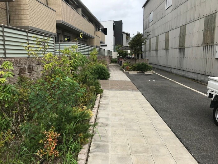 ドミール箕面の物件外観写真