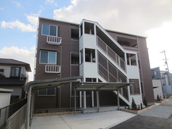 ヴィラ カルムの物件外観写真