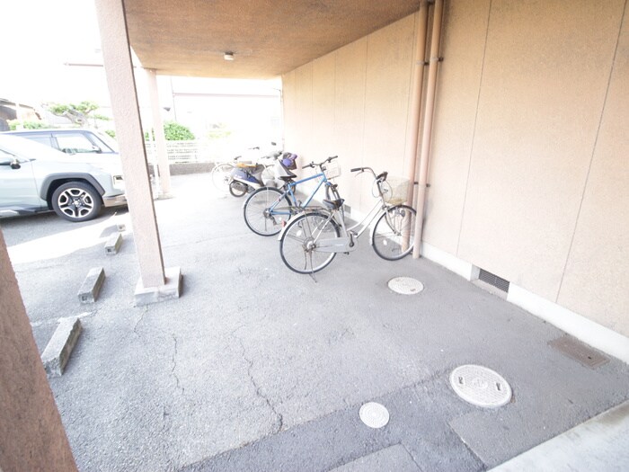 ジュネス一色の物件外観写真