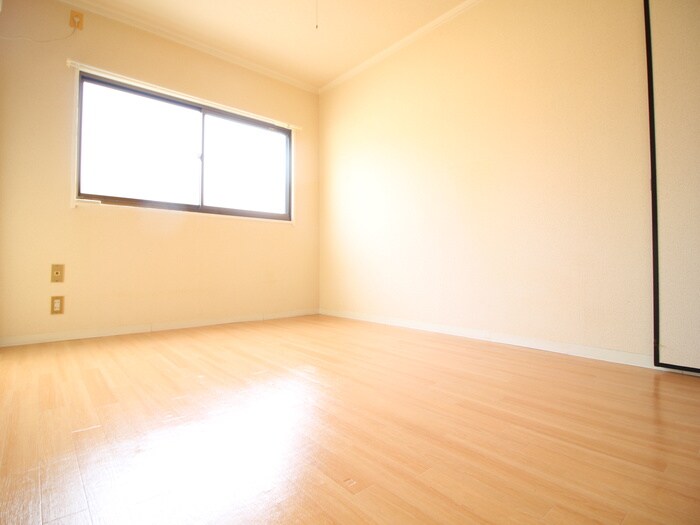 ファインコート寝屋川の物件内観写真