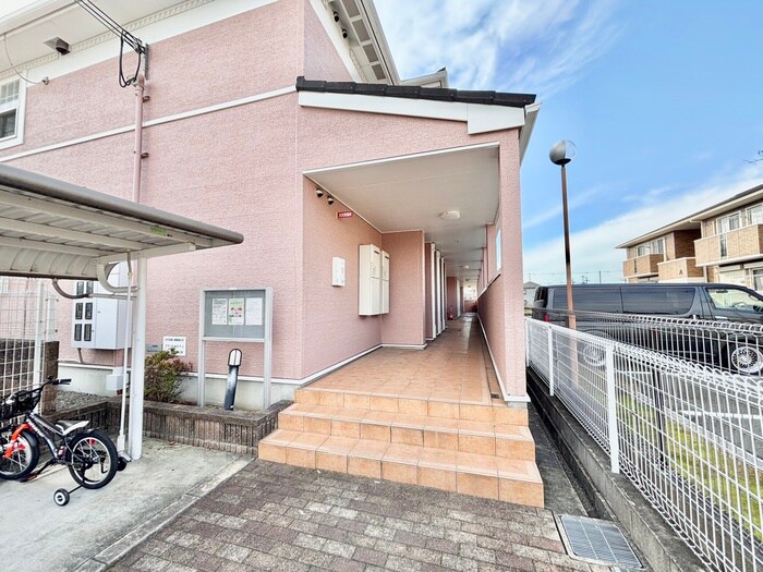 クラ－ル・ベルＦ・Ｕの物件外観写真