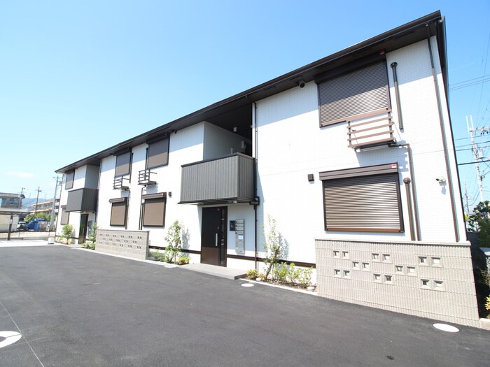 シャルール　メゾンの物件外観写真