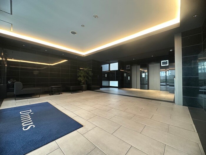 ディームス江坂の物件外観写真