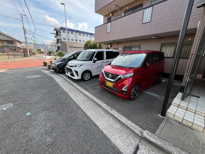 エルハ１番館の物件外観写真