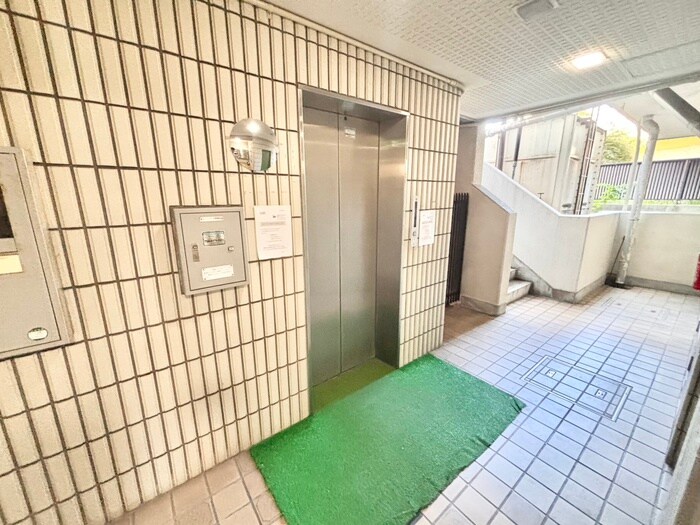 グランデ東香里の物件外観写真