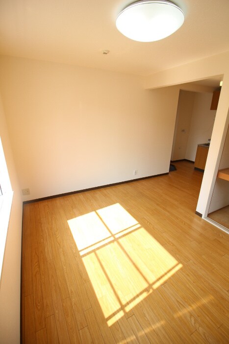 サンクシャンブルの物件内観写真