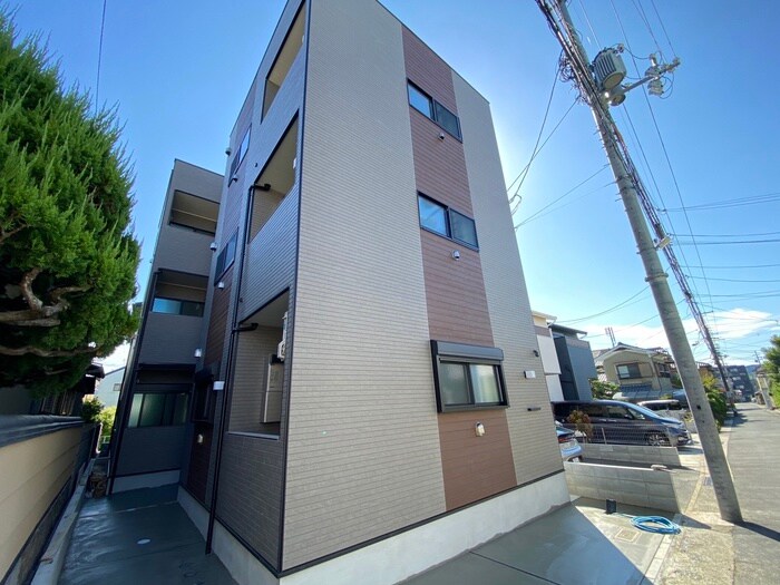 デルソーレ山科の物件外観写真