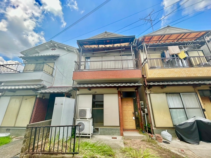 招提大谷戸建の物件外観写真