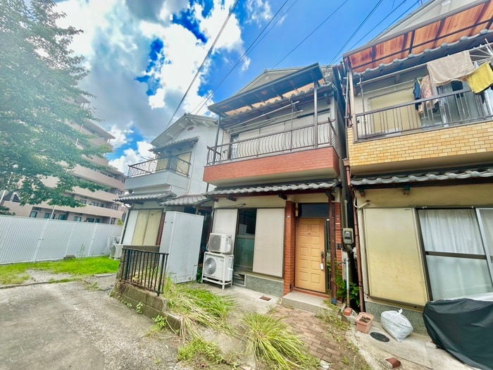 招提大谷戸建の物件外観写真