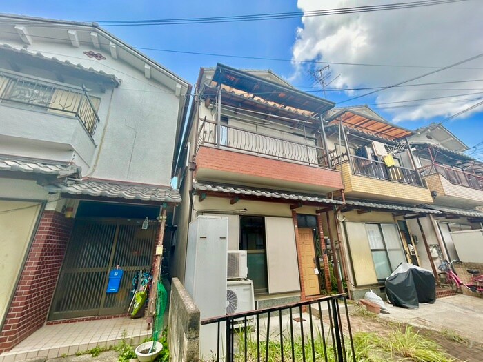 招提大谷戸建の物件外観写真