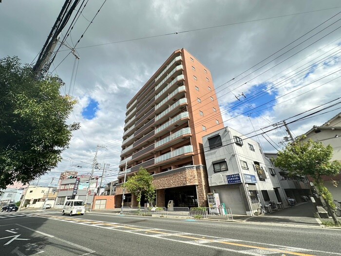 プレジオ吹田の物件外観写真