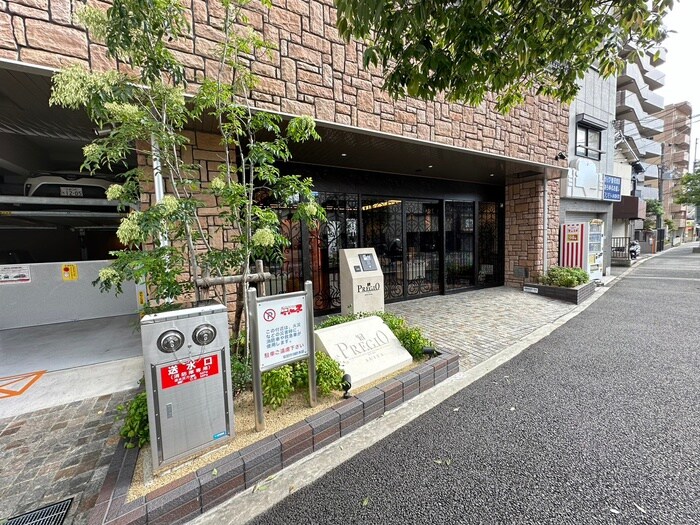 プレジオ吹田の物件外観写真