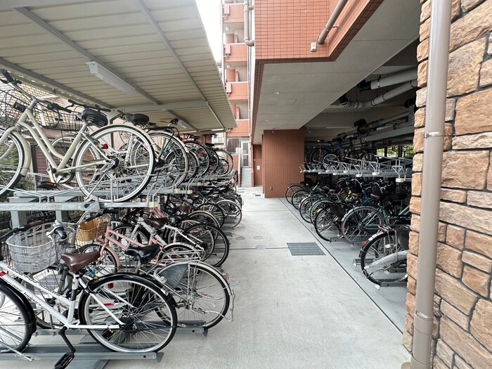 プレジオ吹田の物件外観写真