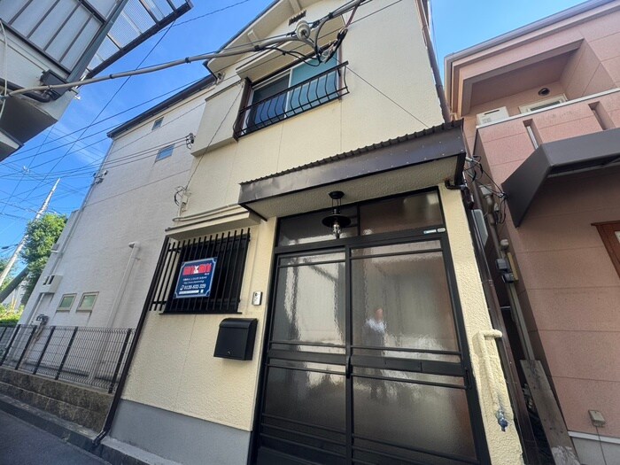 五色山五丁目貸家の物件外観写真