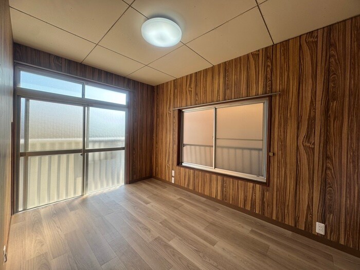 五色山五丁目貸家の物件内観写真