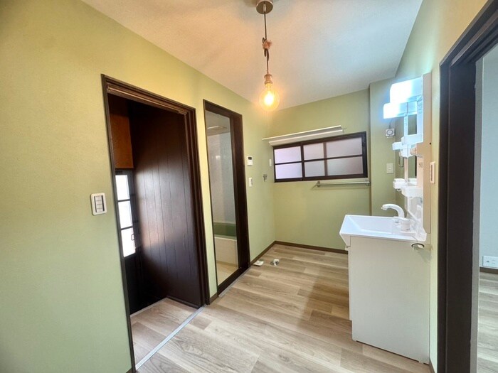 五色山五丁目貸家の物件内観写真