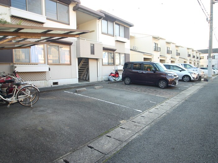 アーバン堂の前の物件外観写真